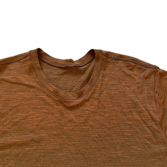 Lululemon Men's Metal Vent Breathe Short Sleeve Size Medium - Picture 2 of 10